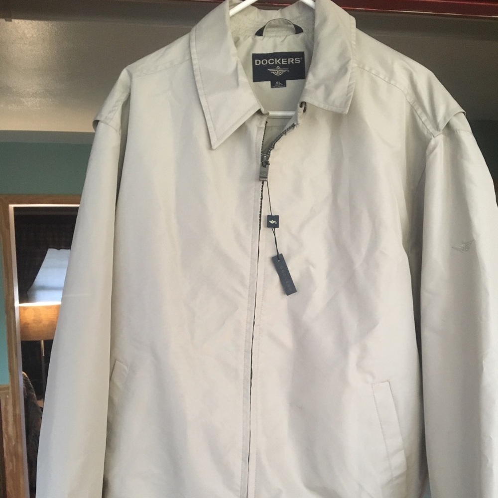 Dockers Tan Windbreaker Jacket Men’s XL - NWT